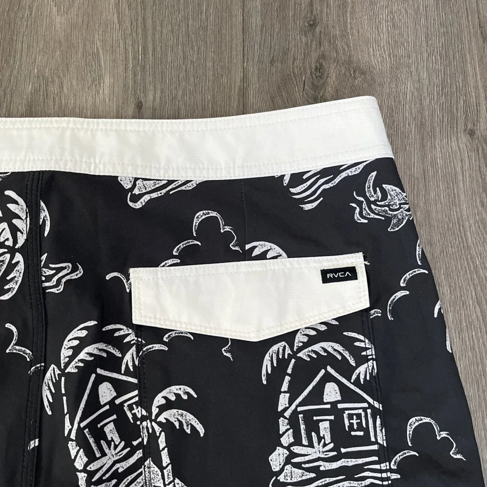 RVCA Boardshorts Mens Sz 36 Black White Island Graphic